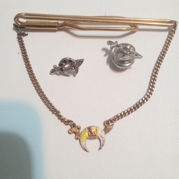 SHRINERS FREEMASON MASONIC TIE CLIP 1/20 12K GOLD FILLED + 2 Hat Pins Sterling - Picture 1 of 10